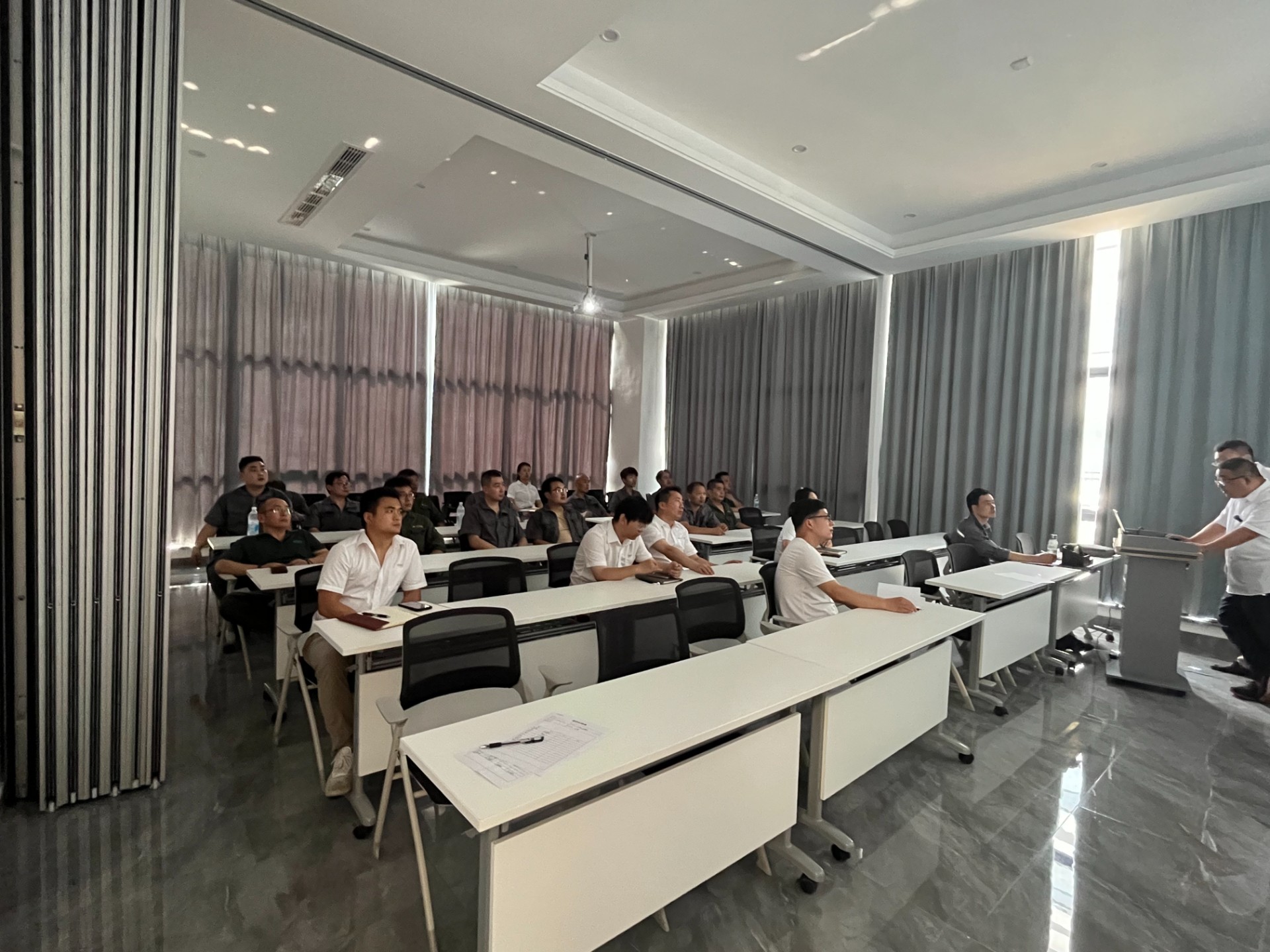 1689131171452048.jpg 1689131171452048.jpg