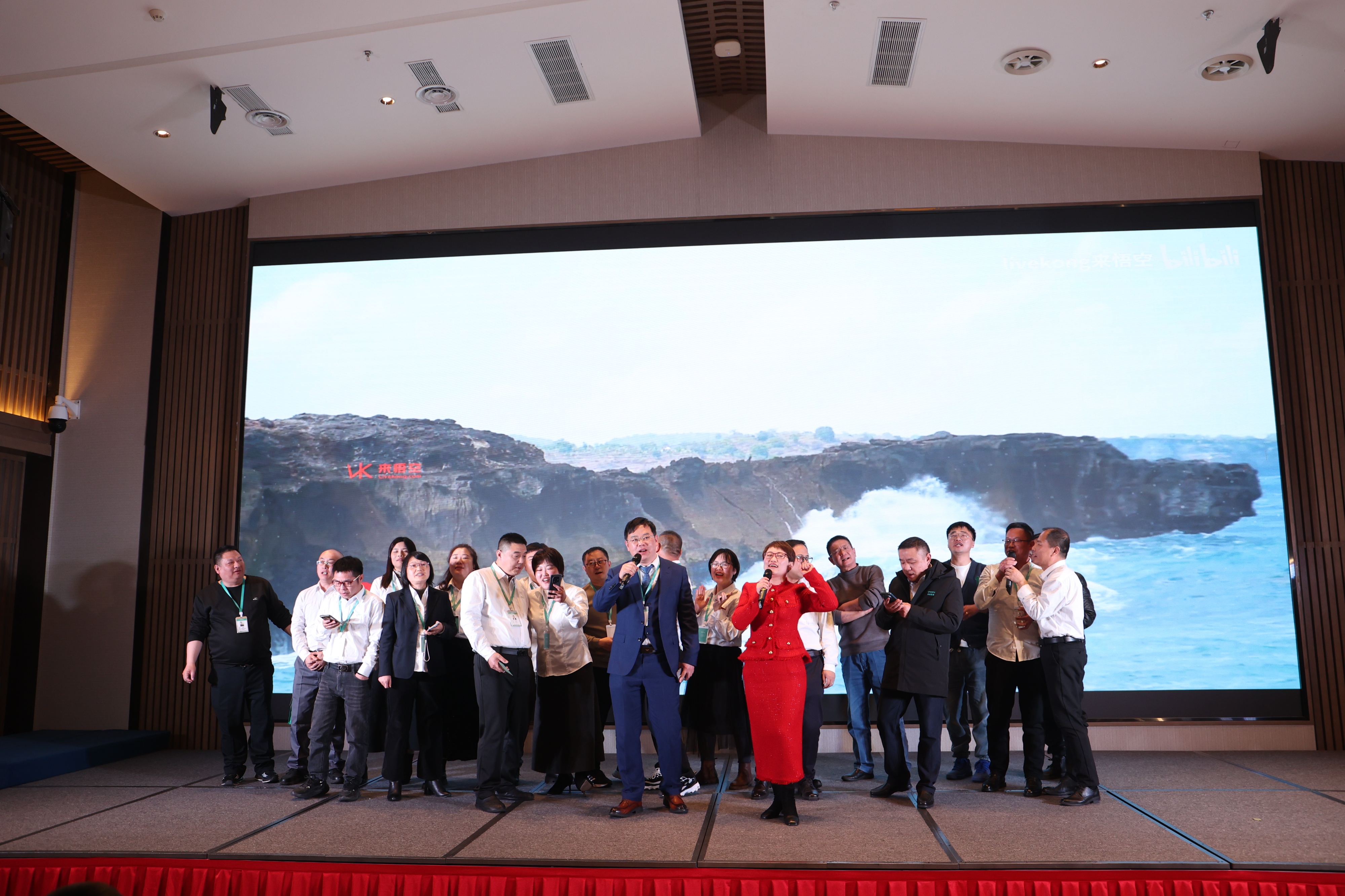 热烈祝贺沃弗永磁2025年新春联欢会暨二期投产答谢晚宴圆满举行